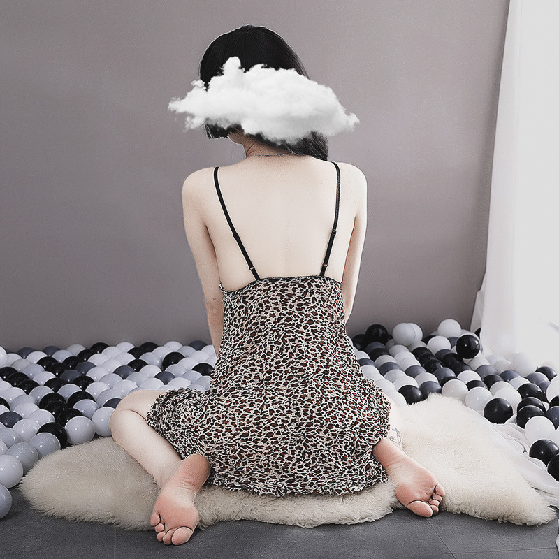 Set lingerie ketat seksi motif macan tutul