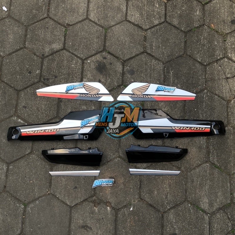 Cover Body Honda Win Warna Hitam | Set Striping Tahun 1996-1997 Depan Belakang | Stiker Warna Abu Ab