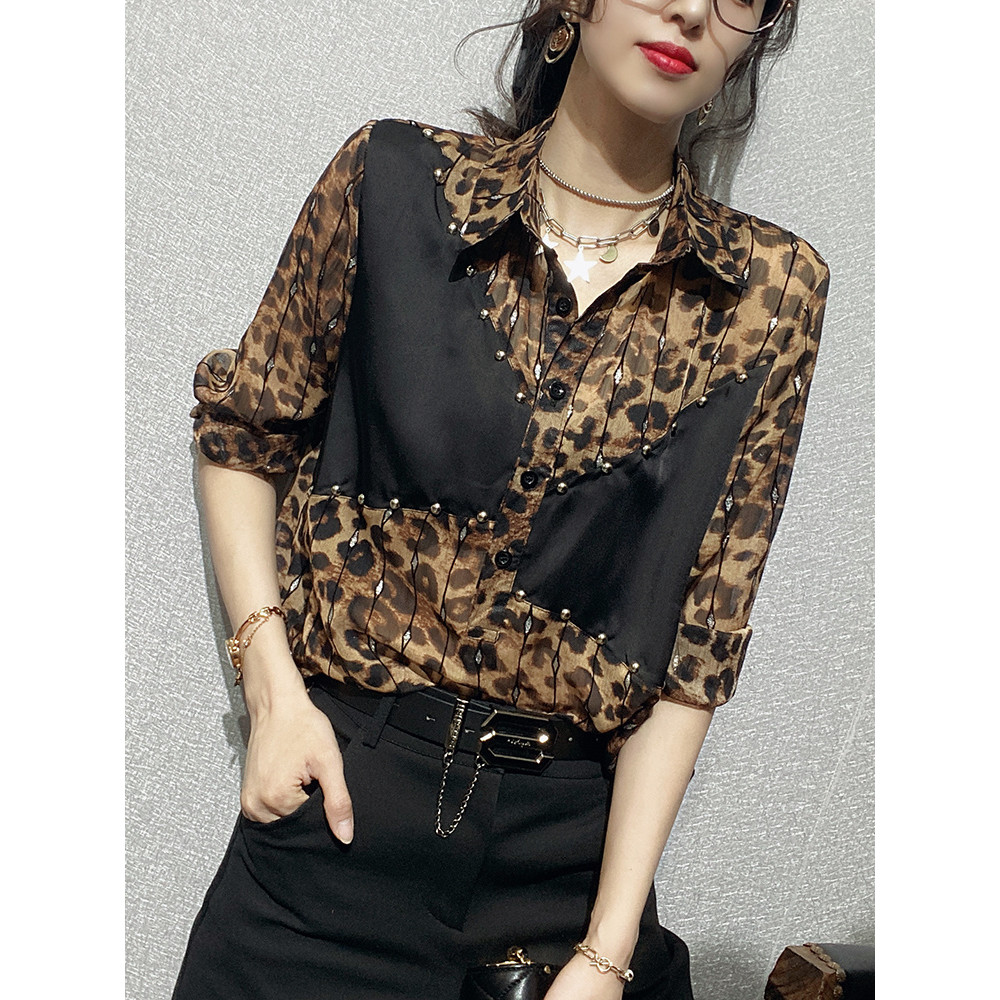 Blus chiffon lengan panjang motif macan tutul untuk wanita