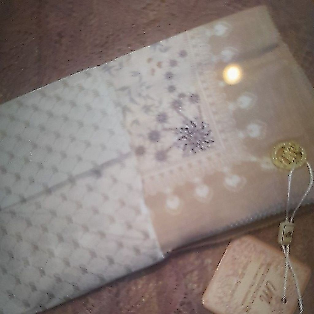 umama scarf with box