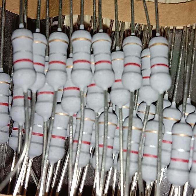 RESISTOR 0.82 OHM 0R82 0.82OHM 2WATT 2 WATT TOLERANSI 5% PCMED