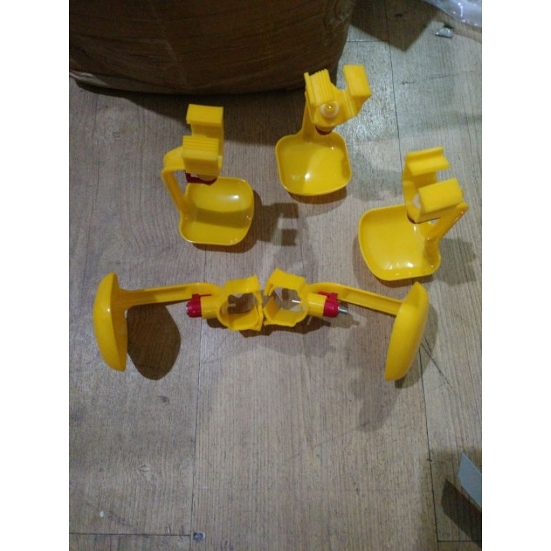 SW Tempat minum ayam A5 samping. nipple nipel ayam