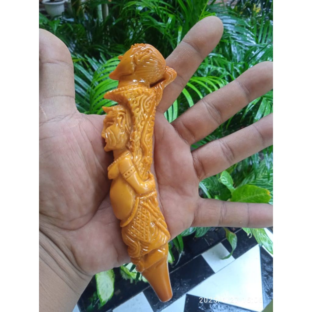 Once Pipa Cangklong Padutan Sarigading Ukir Semar Detail