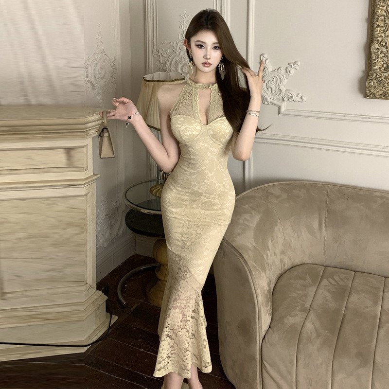 [ Cute Hot Label] Pakaian wanita Prancis elegan hang leher renda hollowout gaun ramping kain lụa