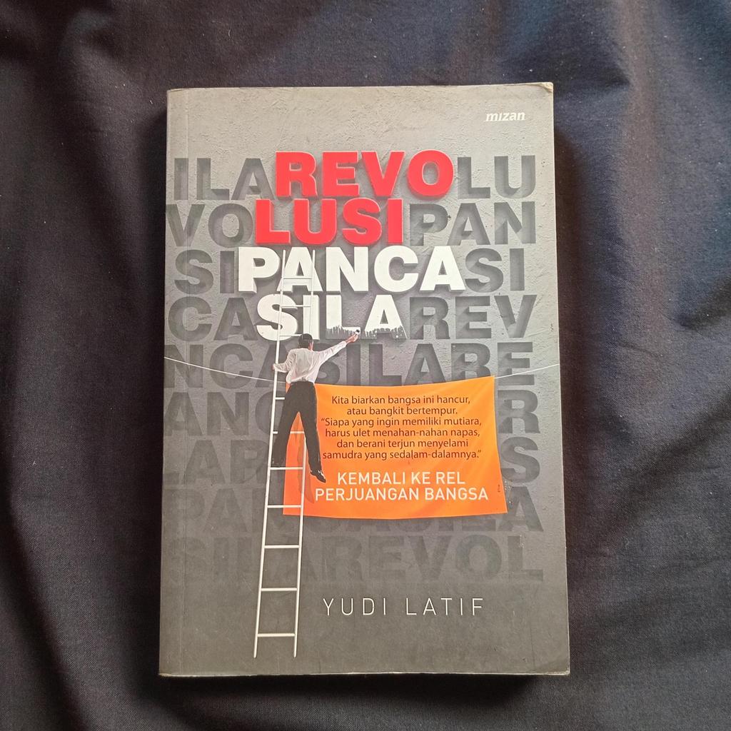 Revolusi Pancasila - Yudi Latif