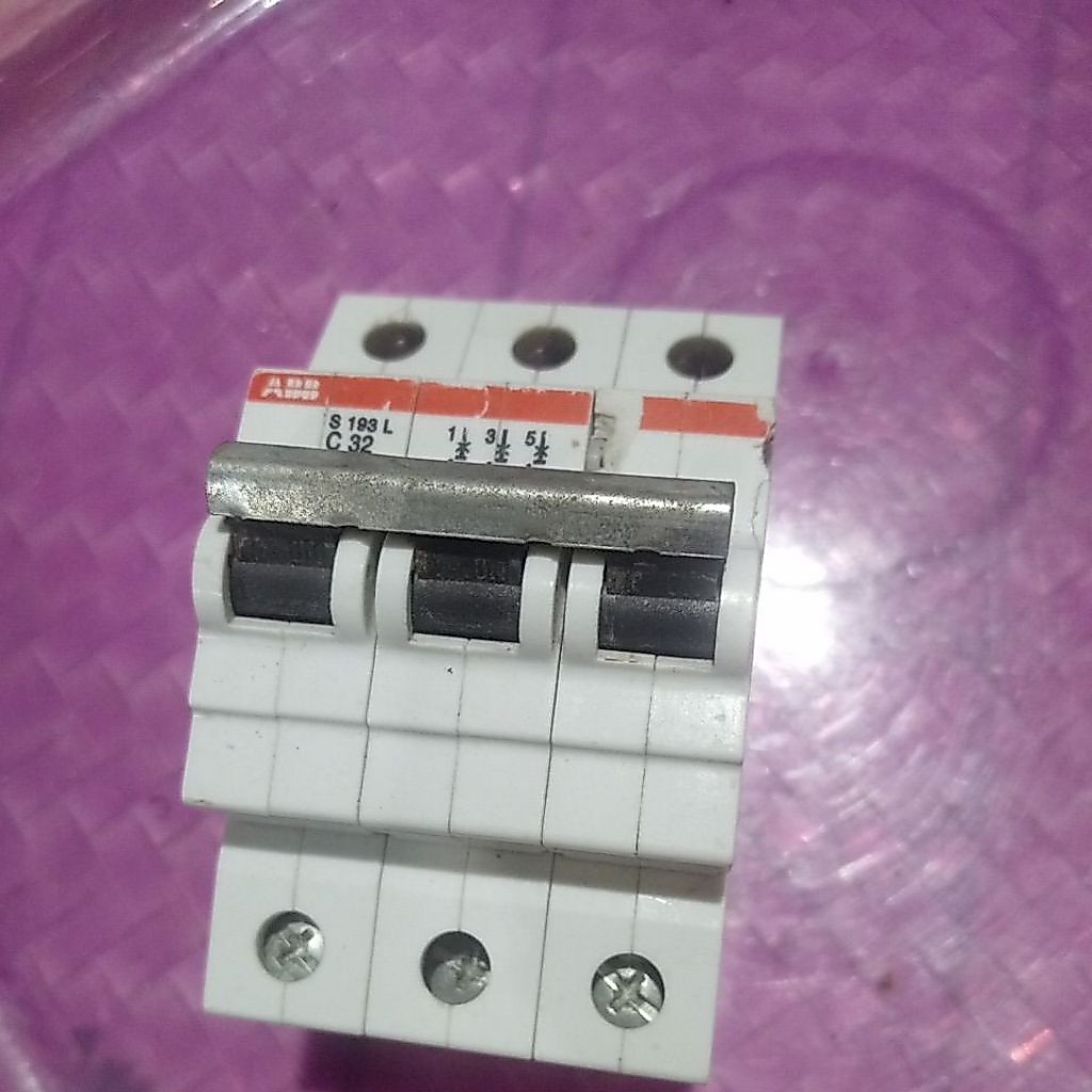 MCB 3PHASE ABB SCON