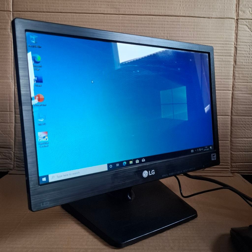 MONITOR LG 16 INCH LED MULUS