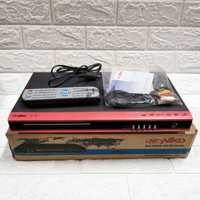 III DVD PLAYER PEMUTAR SETEL KASET FILM MOVIE VIDEO CD MUSIK MUSIC LAGU MP3 MPEG4 MP4 BARANG BARU BU