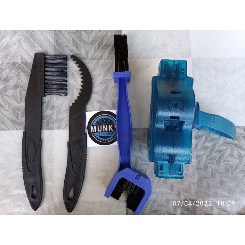 Foto Tool alat Sikat Pembersih Rantai Sepeda Bicycle Chain Cleaning Kit Brush