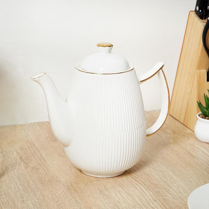 Informa Appetite Lailey Teko & Cangkir Porcelain Dengan Saucer 1.3 Liter Set 7 pcs - Putih Drinkware