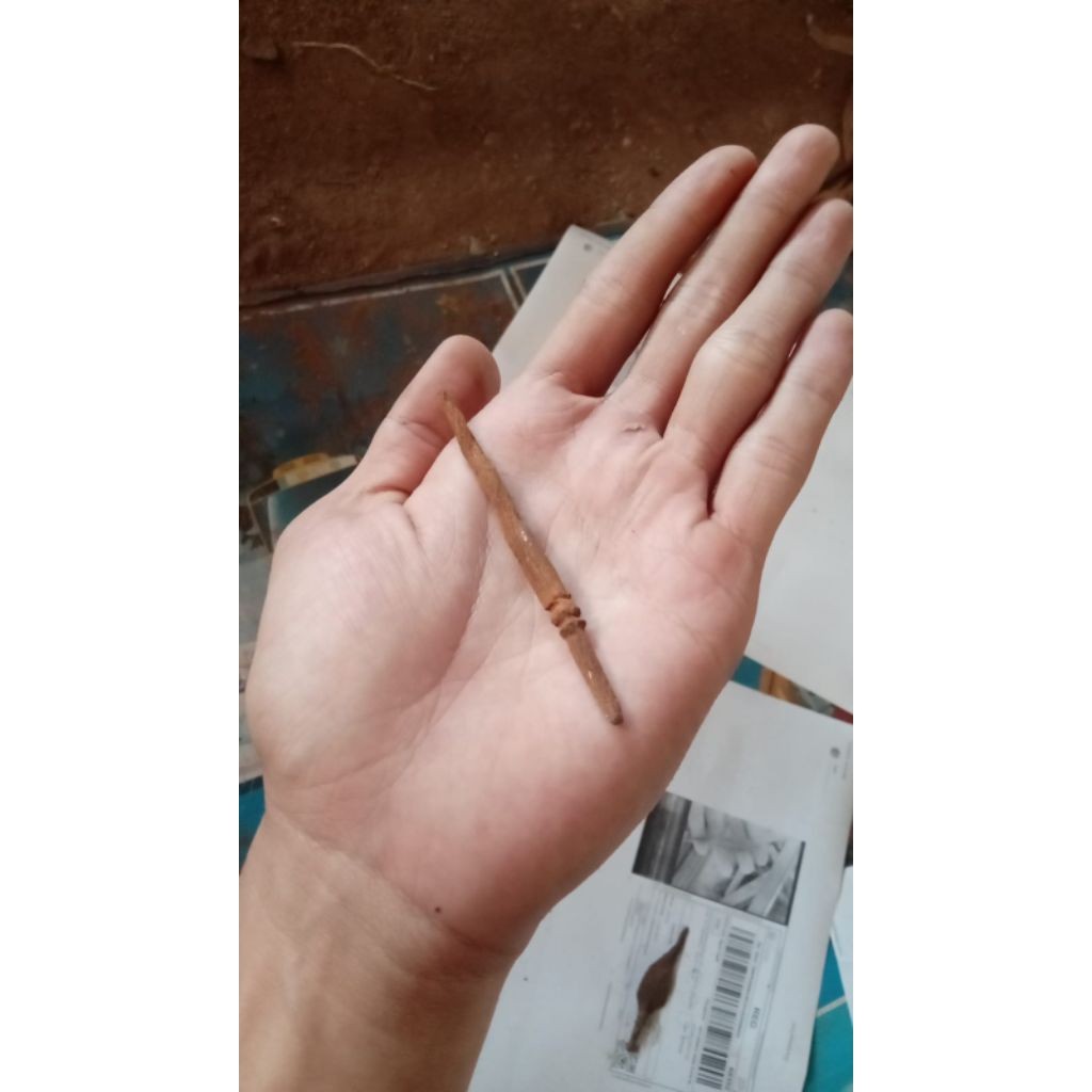 Tombk Mini Model Cundrik Antik Warna Cokelat Kuningan