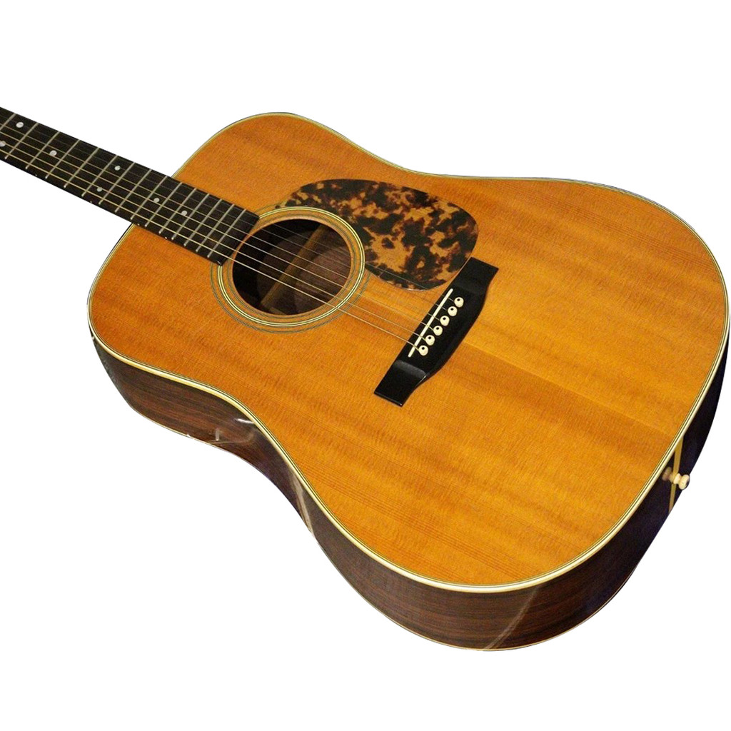D 28 Natural 1976 acoustic guitar as same of the pictures