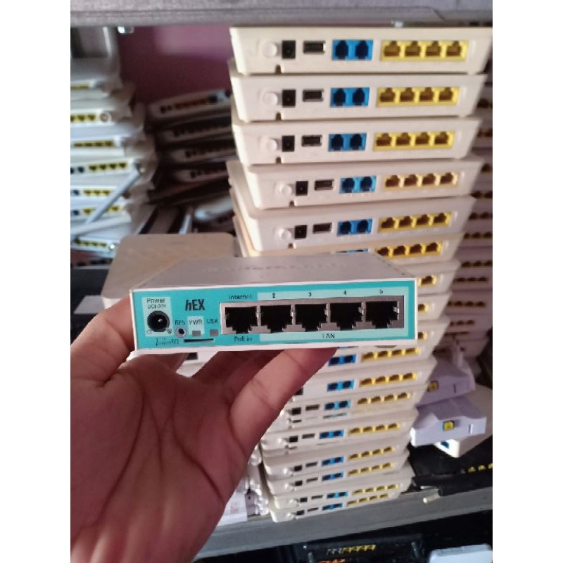 Mikrotik RB750GR3 Second Normal plus adaptor     Berkualitas