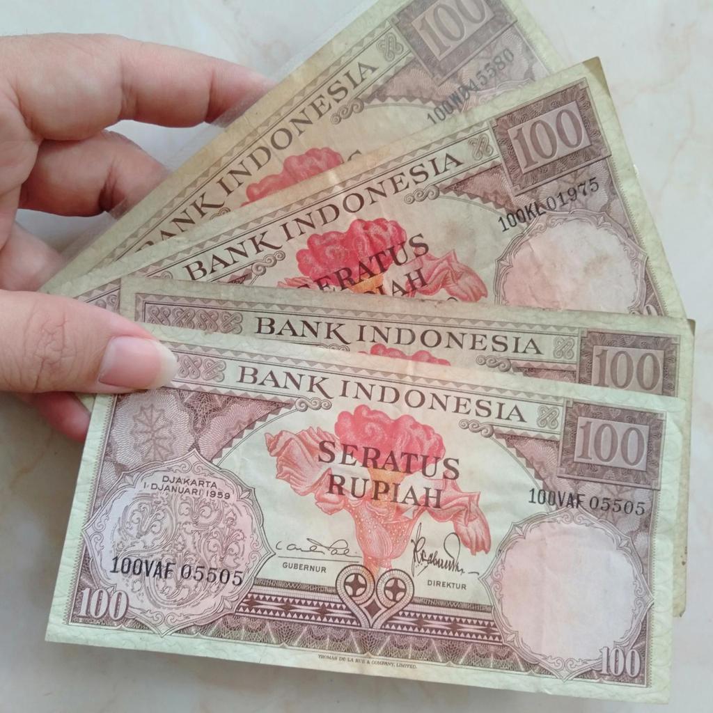 UIV19   100 RUPIAH BUNGA 1959 VF