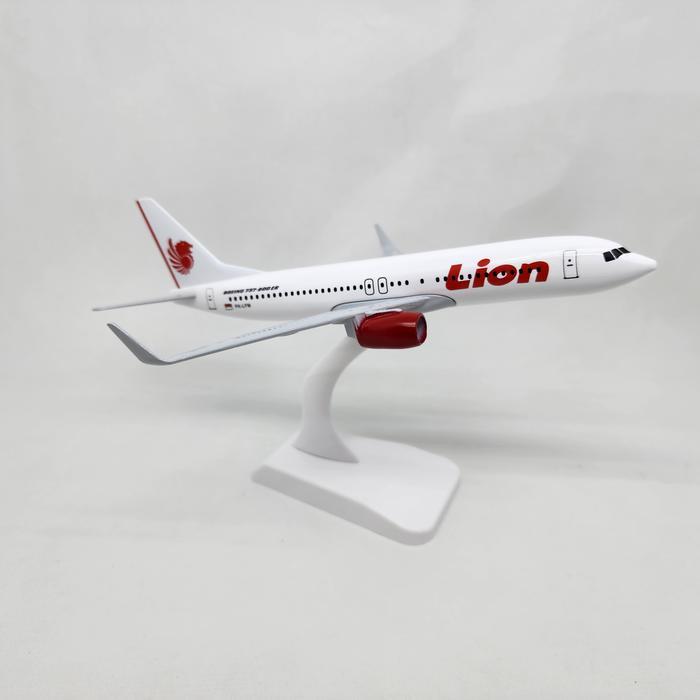 Diecast Pesawat Boeing 737 Lion Air 99% Metal Aircraft Model Mainan
