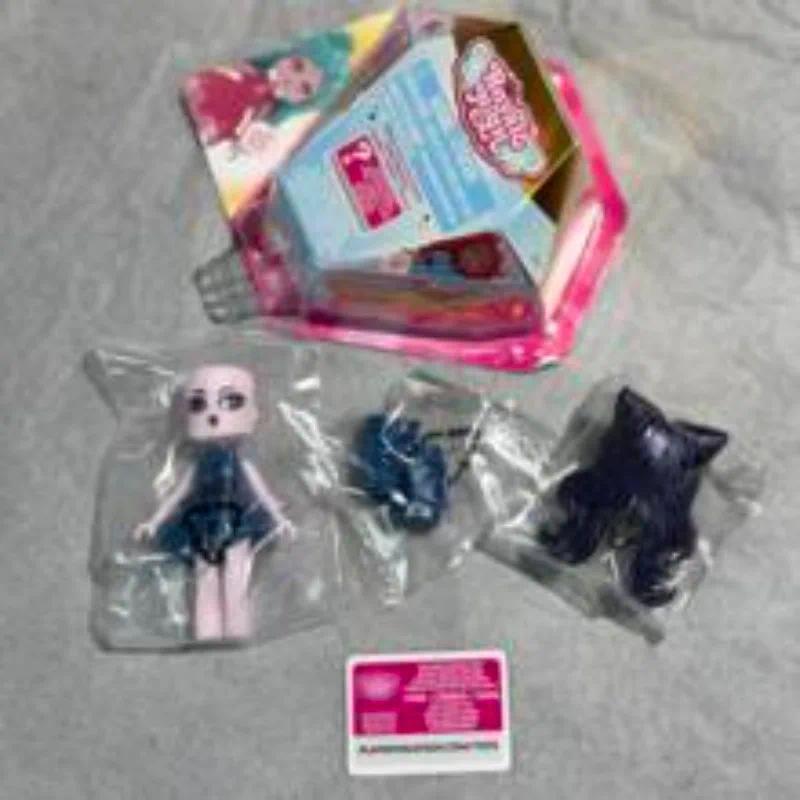Spot Genuine Royale High Action Figure Fashion Game DLC Code Toy Set Gift Collection