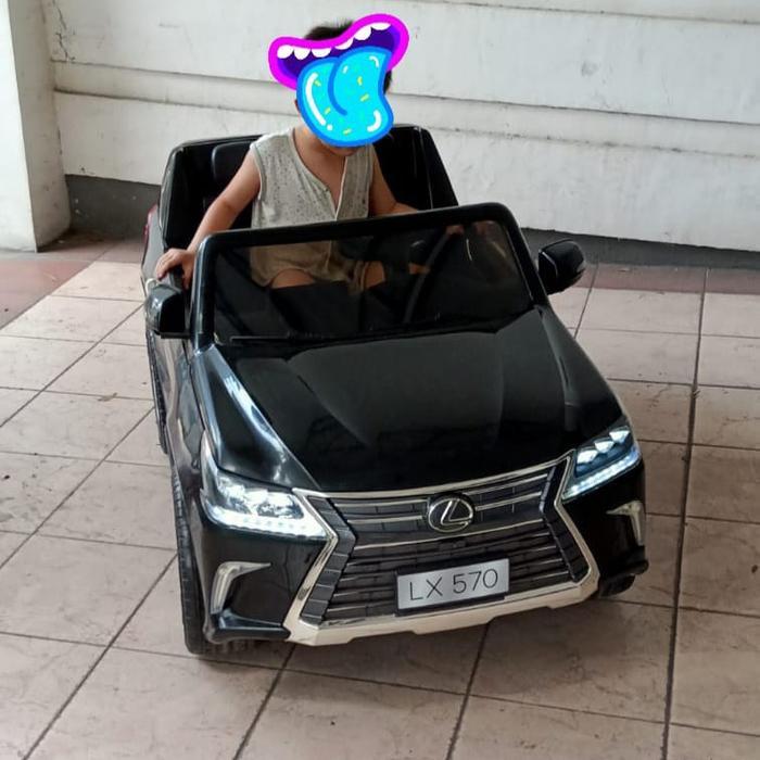 Mobil Mainan Aki remote control Lexus Besar 2 penumpang ukuran besar