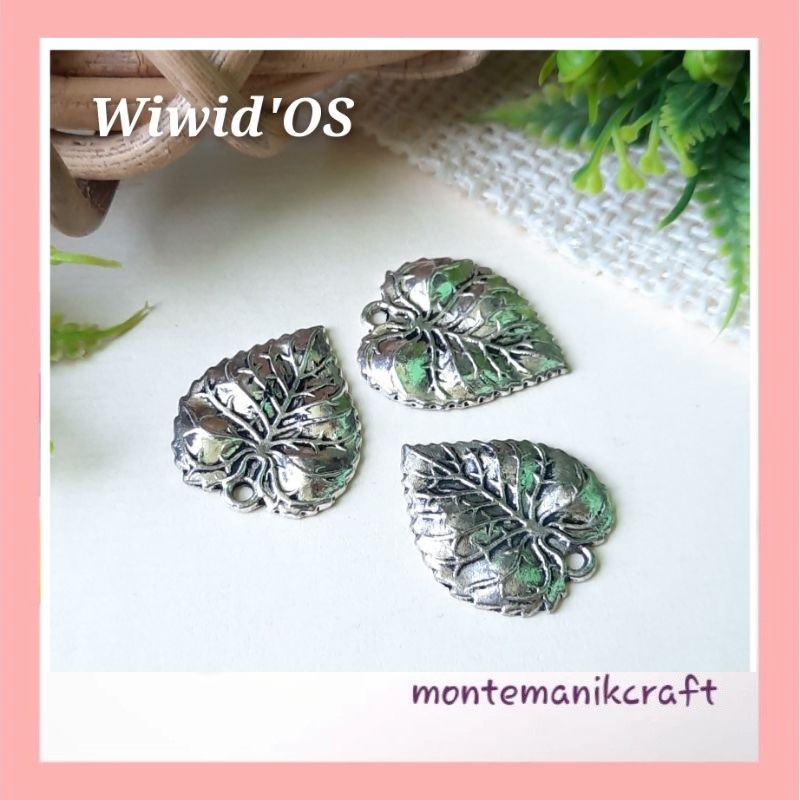 MANIK ( 2 bj) LIONTIN DAUN BESAR 25 MM LON029 MONTEMANIK CRAFT