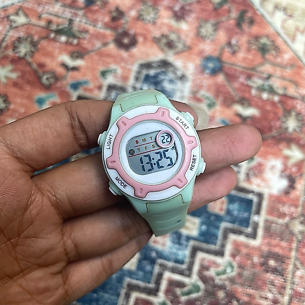 Jam Tangan Digital VNC unik lucu jadul