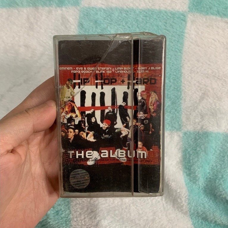 Kaset Kompilasi Hip Hop