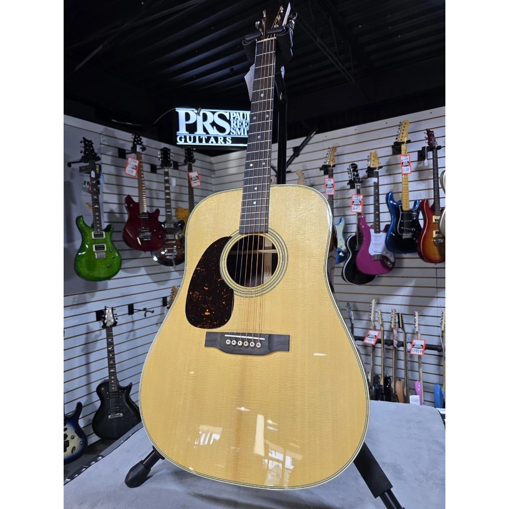 D 28 Left-Handed Standard Series - Natural  Acoustic Guitar