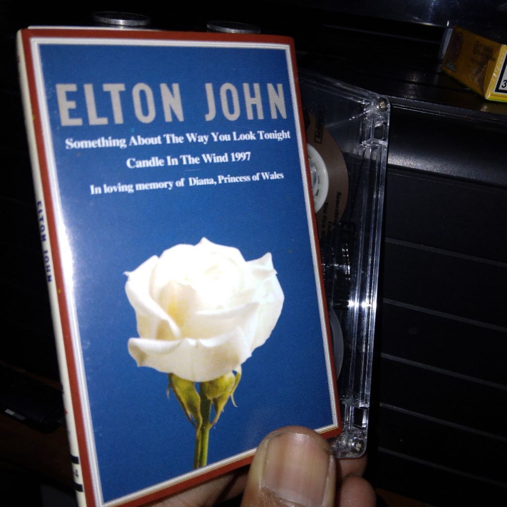Kaset Elton John