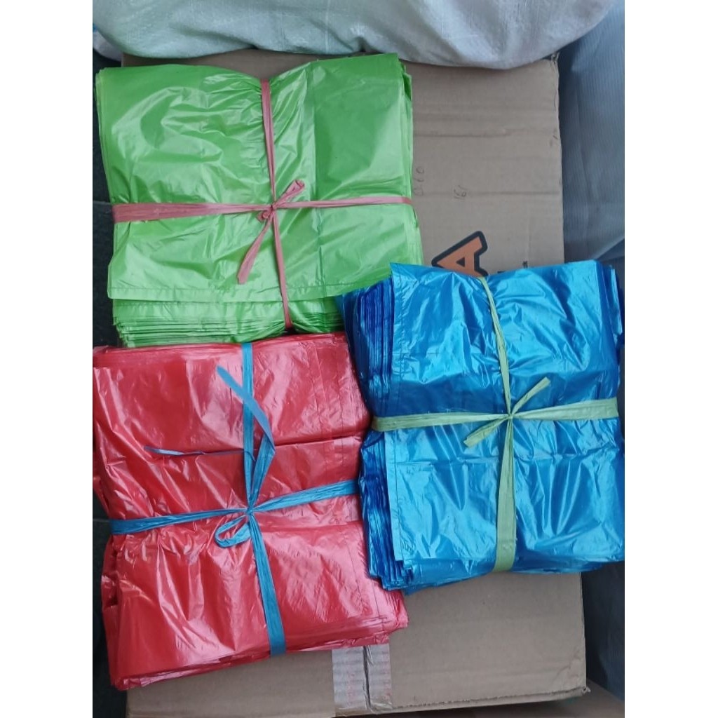Kantong Kresek los packing warna warni ukuran 15 ukuran 24 /berat 500 gr