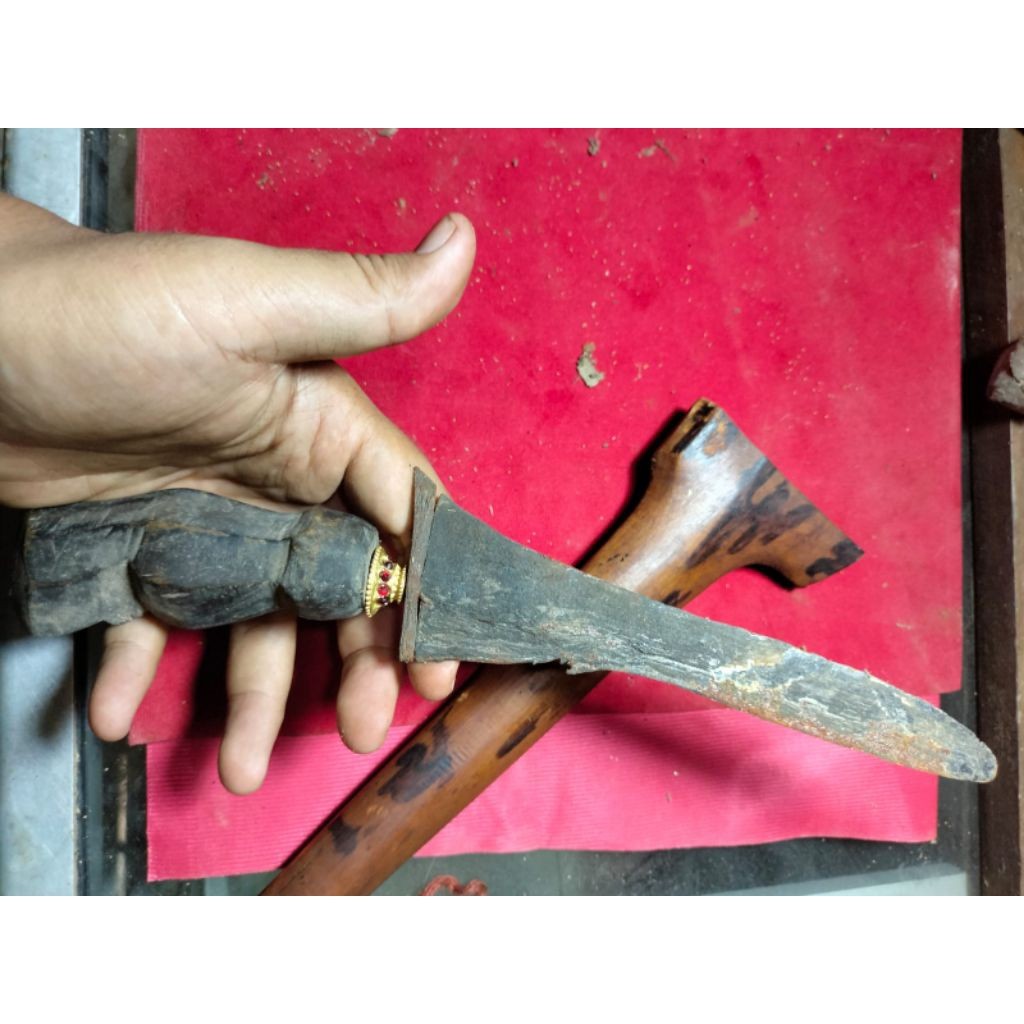 Keris Lurus Patrem Kuno Sepuh Lengkap Warangka Gayaman Solo Deder Ukir