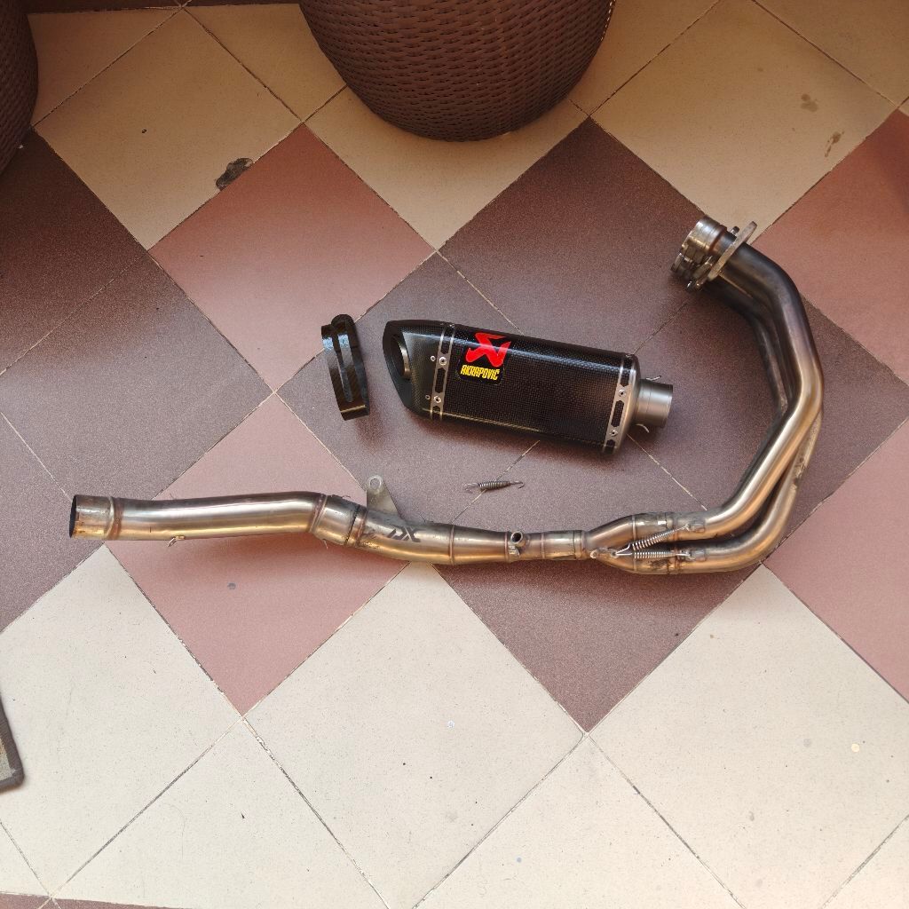 Akrapovic Slovenia ZX-25R Second Bekas Seken Original Ori Header DX Generation Knalpot Racing Carbon