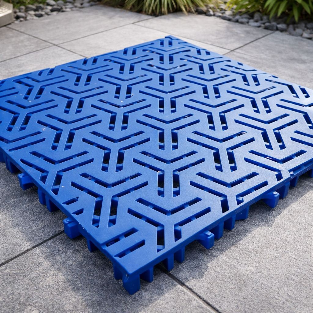 Interlock Outdoor Tile Lantai Plastik Modular Anti Slip Drainase Lapangan