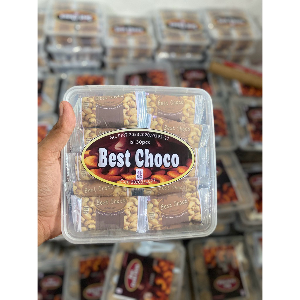 isi 30pcs coklat isian kacang mede buat eceran 1ribuan by rayya / coklat batang jajanan anak / cokla