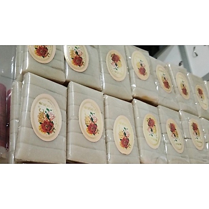 Kue Bulan Nyion Ko/Kue Salju Singkawang - tausa