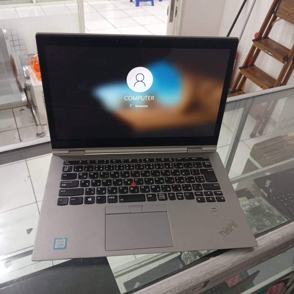 laptop slim Lenovo Thinkpad X1 Yoga 3rd flip touchscreen core i5 gen8 RAM 8Gb FLASH SALE 9.9