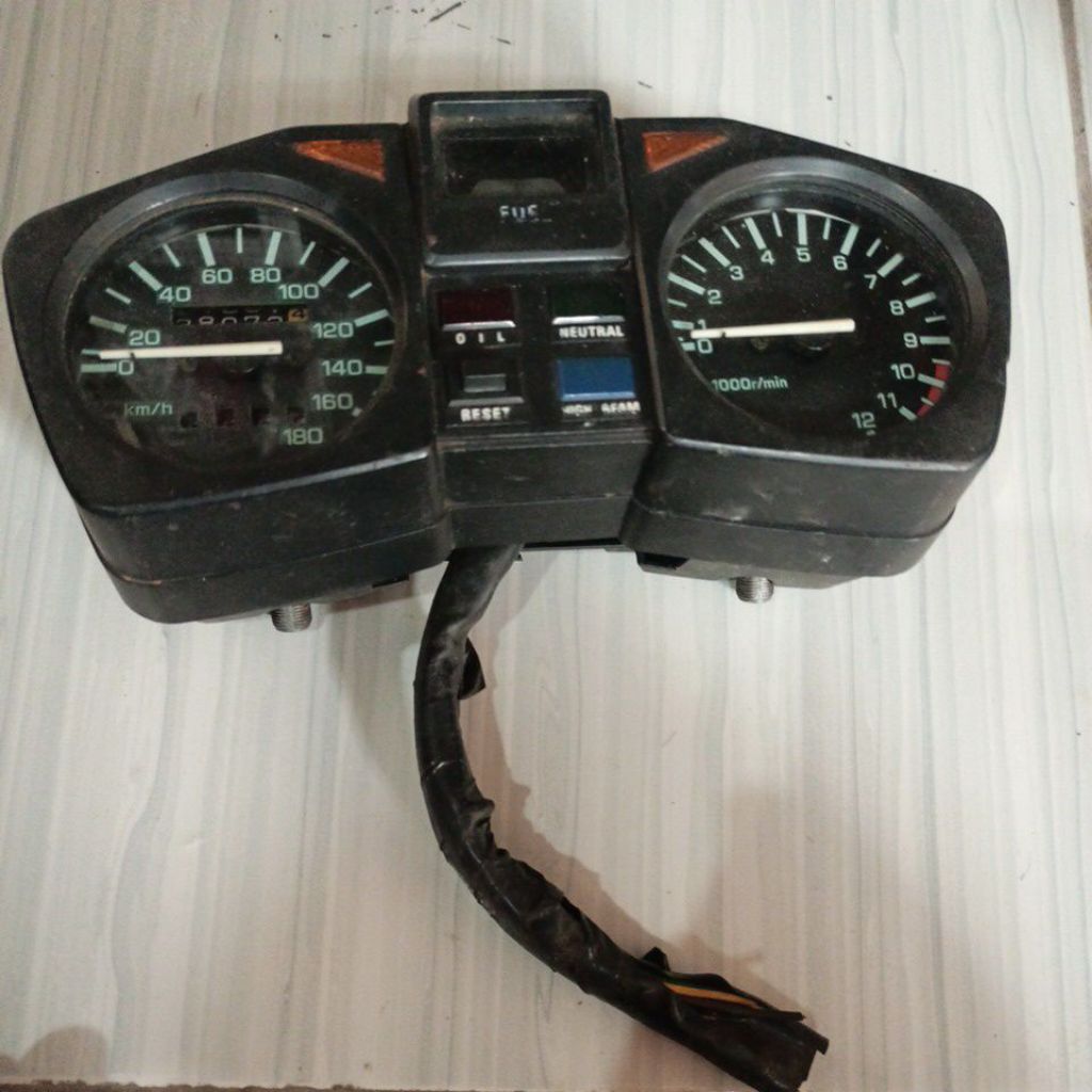 Speedometer Kilometer Motor Klasik Tipe Analog untuk Sepeda Motor Bebek Tahun 1999-2000 Warna Hitam