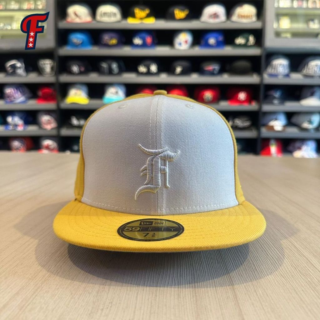 Topi New Era x Fear of God FOG Essentials Yellow White Collab 59FIFTY Fitted Hat Original