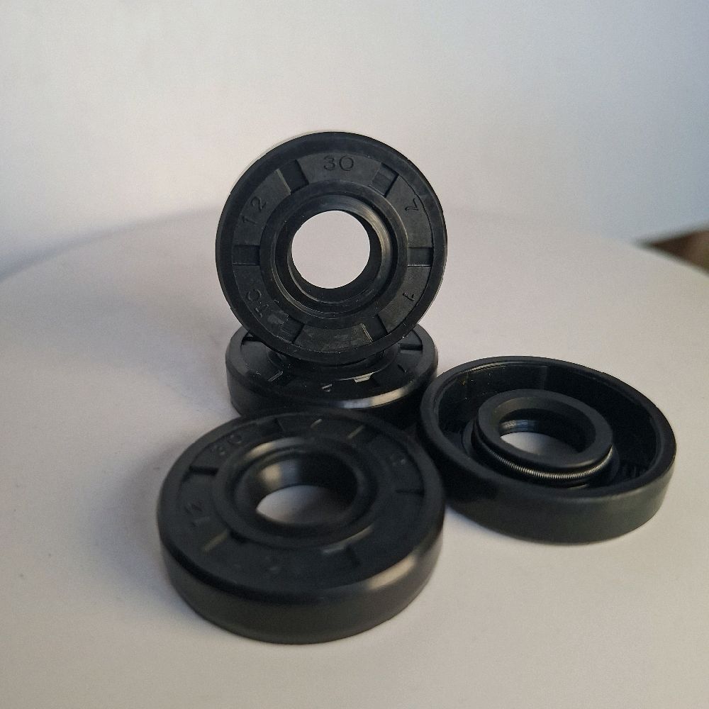 Oil Seal TC 12 30 7 / Oli Seal 12 30 7 NBR
