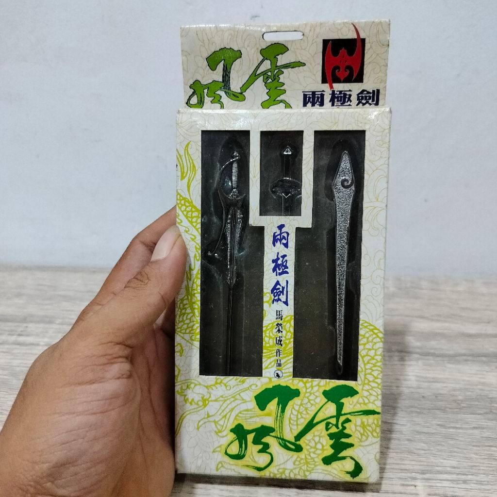 miniatur senjata Feng Yun komik hongkong