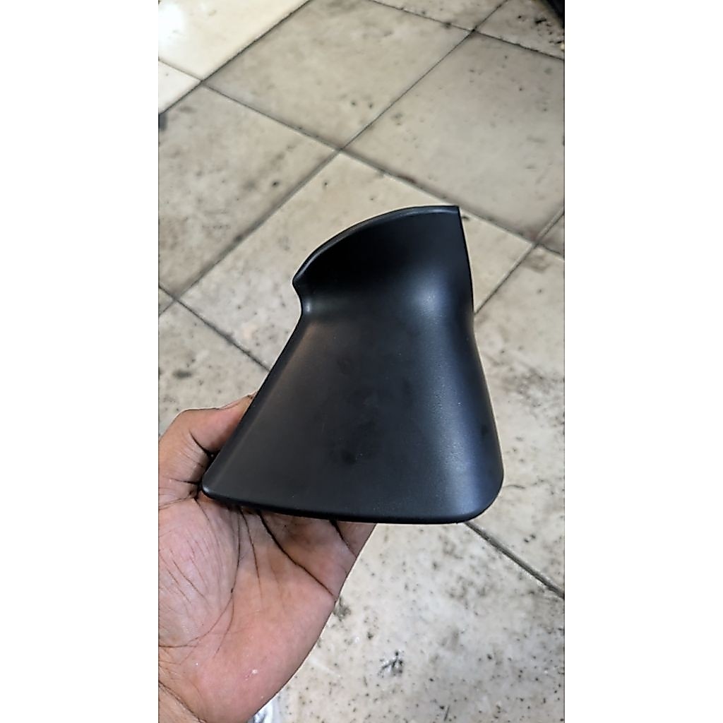 tutup kaki spion sienta