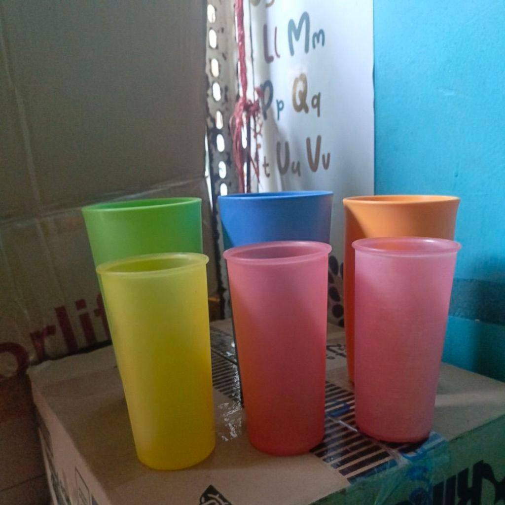 Tumbler / Mug Tanpa Tutup Preloved by Tupperware