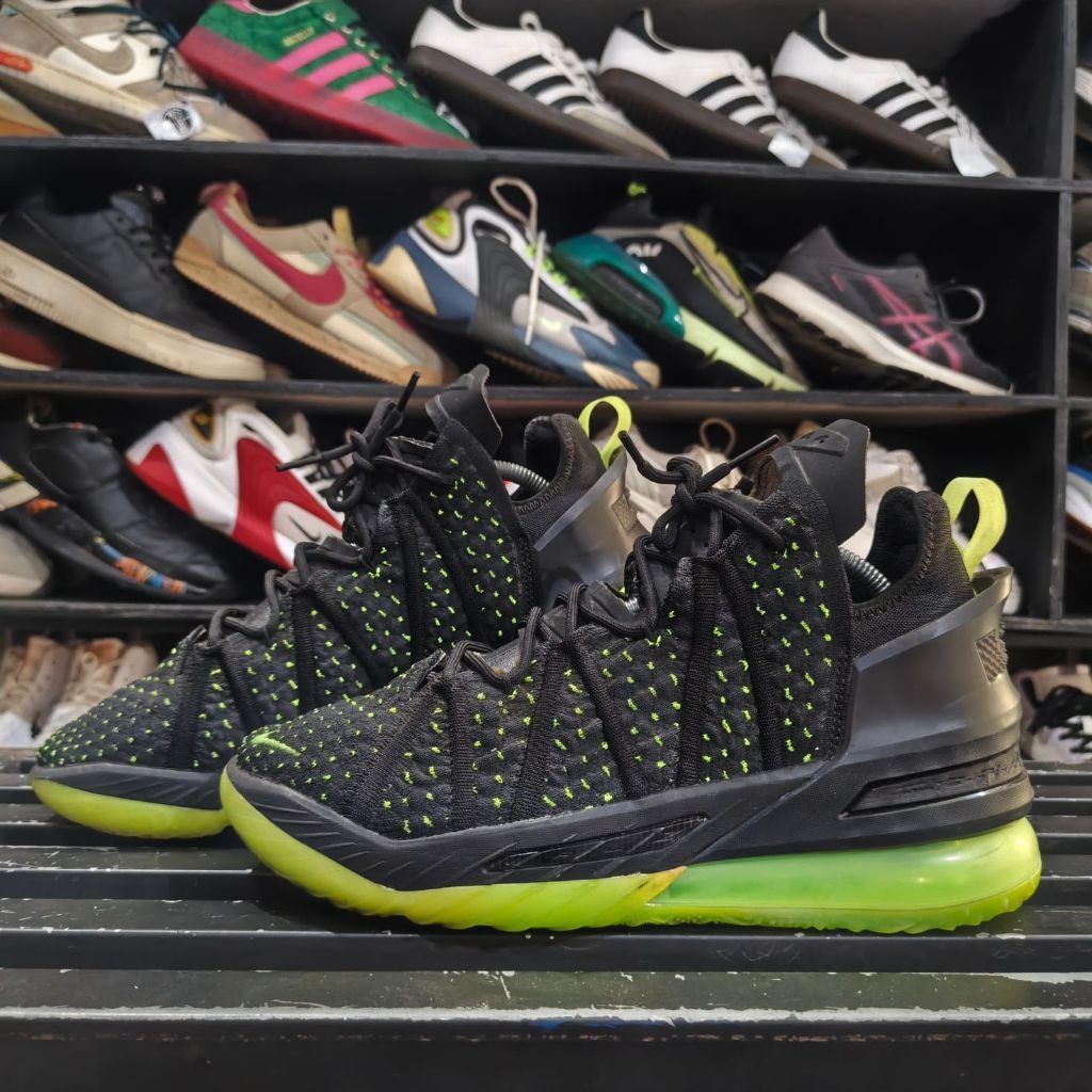 SEPATU SEKEN_LEBRON 18 DUNKMAN - 42
