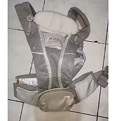 Preloved gendongan SSC aimama