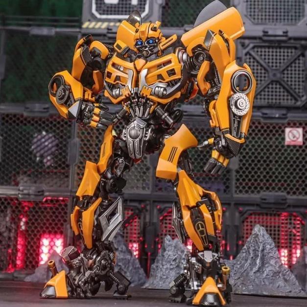 Cyberera CE-04 Bumble bee Dark of the Moon Bumblebee King Bee Knight