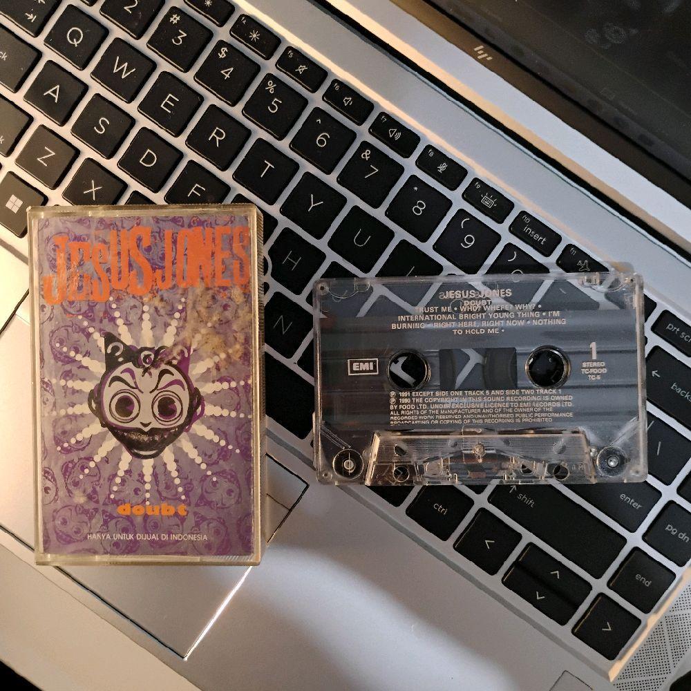 Kaset Jesus Jones Album Doubt