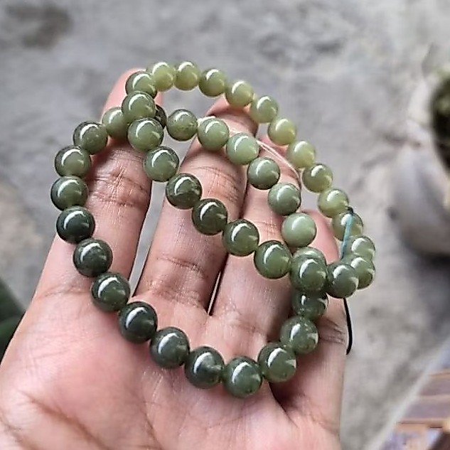 Hetian jade / Giok