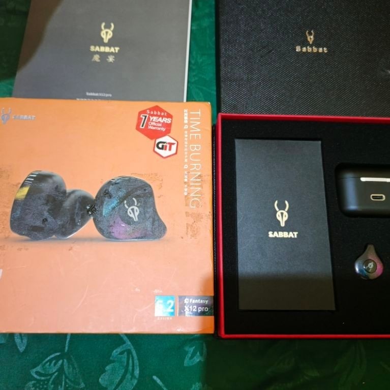 TWS Sabbat X12 Pro like new