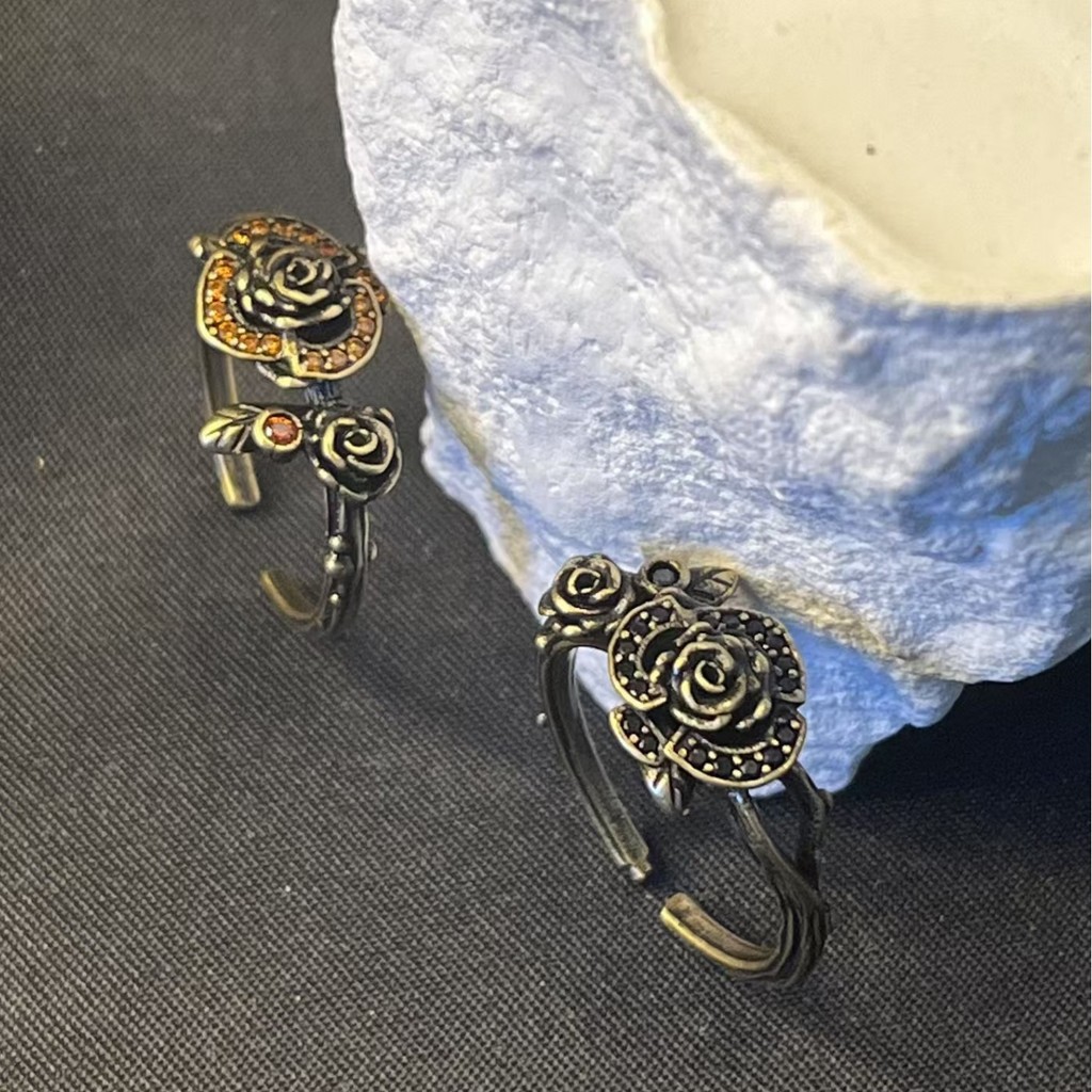 Cincin Pembukaan Bunga Mawar Gelap Vintage Wanita