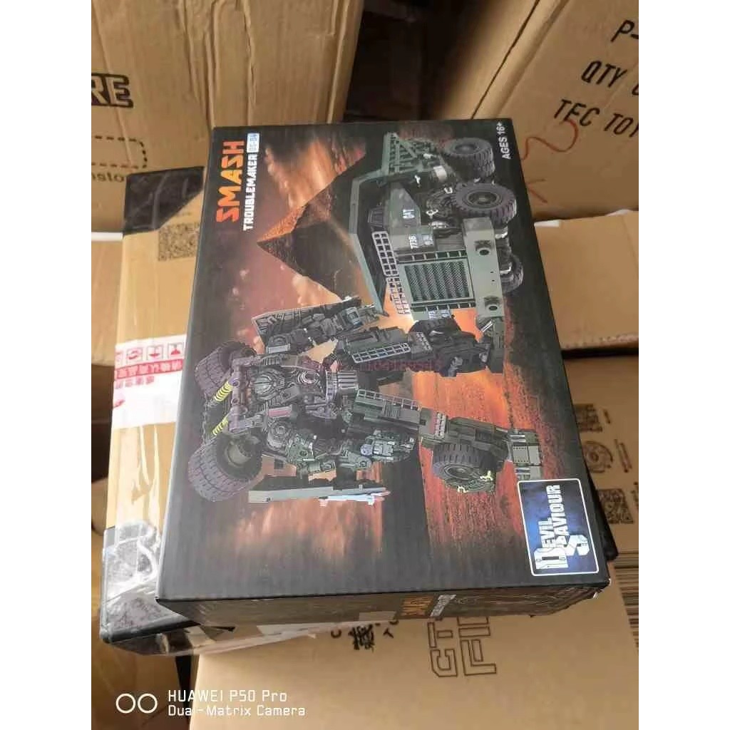 DS01-08 Devil Saviour Devastator The Ultimate Deformation Robot Toy with Mixer Car and Grab Bucket A