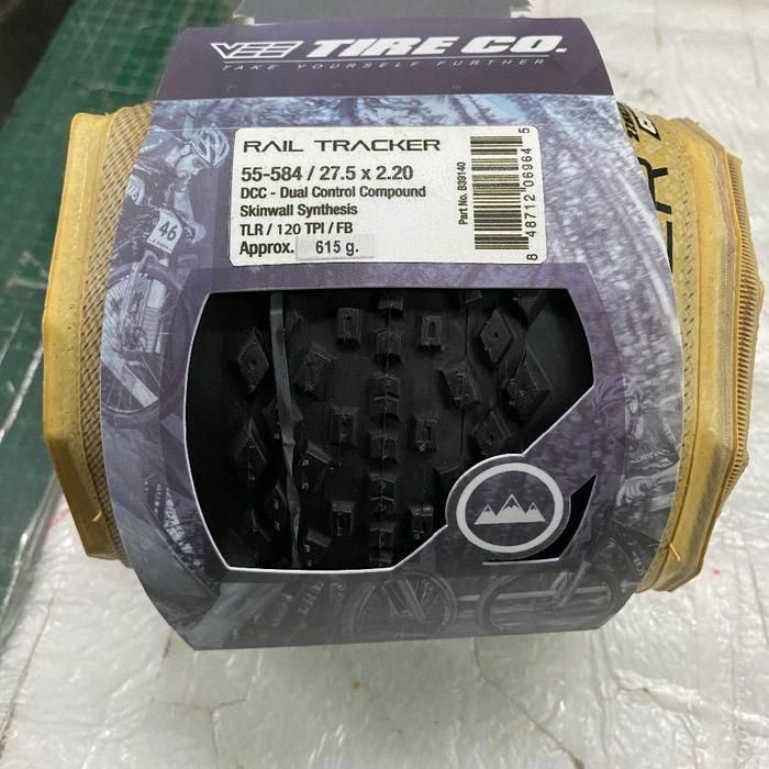 VeeTireCo RAIL TRACKER 27.5 x 2.20 55-584 Tubeless Ready Skinwall Synthesis TLR 120 TPI FB 615 gr DC