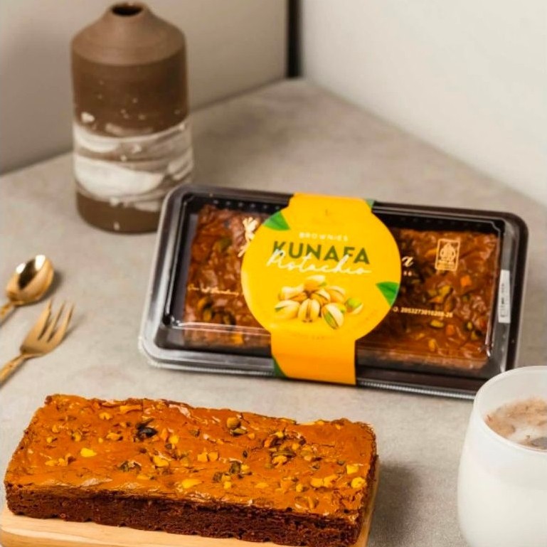 BROWNIES KUNAFA PISTACHIO PRIMARASA