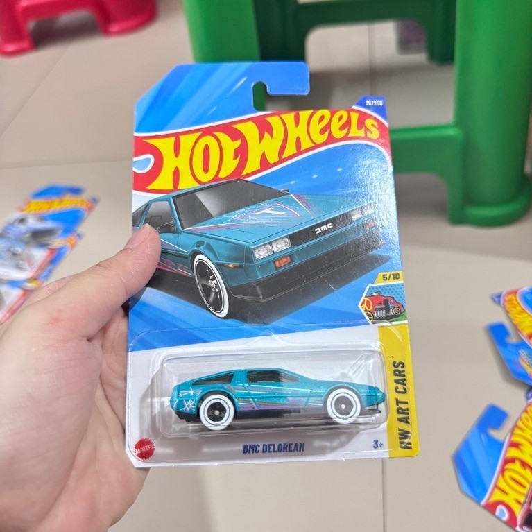HOT WHEELS DMC DELOREAN